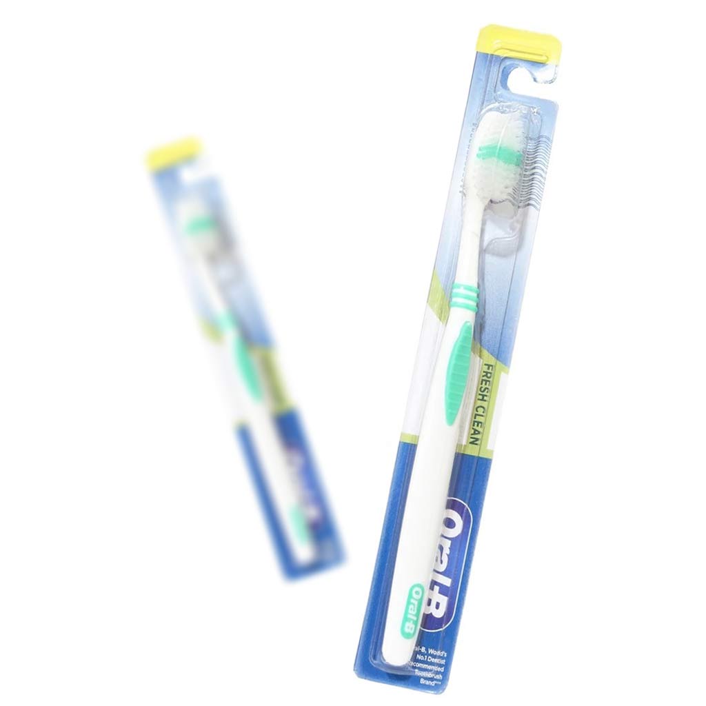 مسواک اورال-بی مدل FRESH CLEAN با برس متوسط
