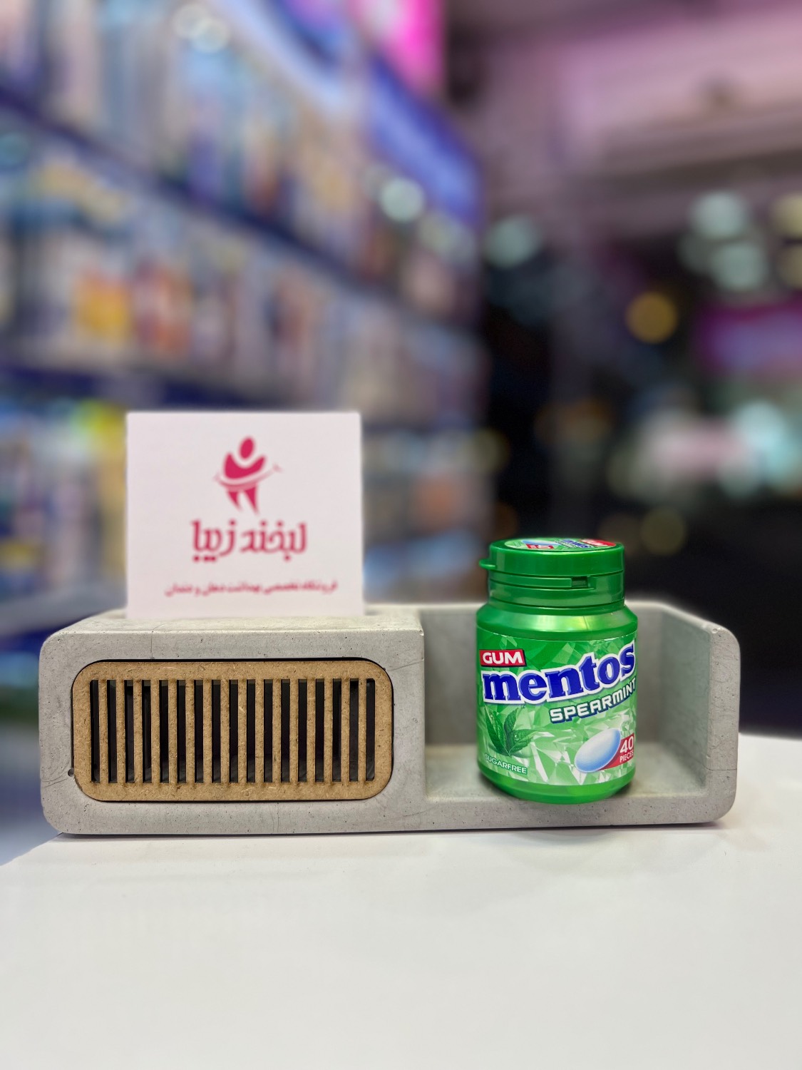 آدامس منتوس با طعم نعناع سبز Mentos Pure Fresh Spearmint Gum